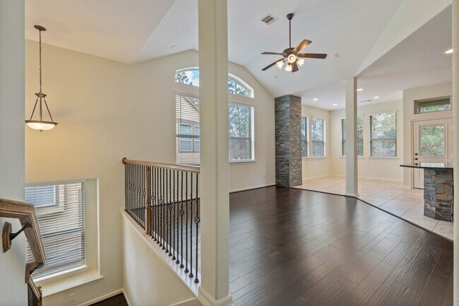 Foto del edificio - 174 Cheswood Forest Dr