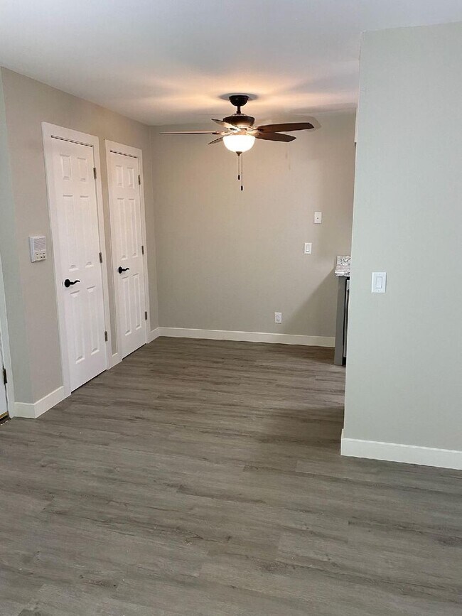 Foto del edificio - FREE heat, minutes from Madison and Fitchb...