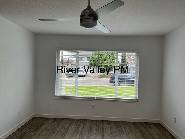 Foto del edificio - Amazing &  remodeled Home, 3 bedrooms, 2 b...