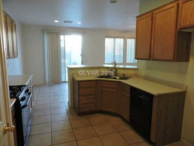 Foto del edificio - Large 4 bedroom home!  A must see!