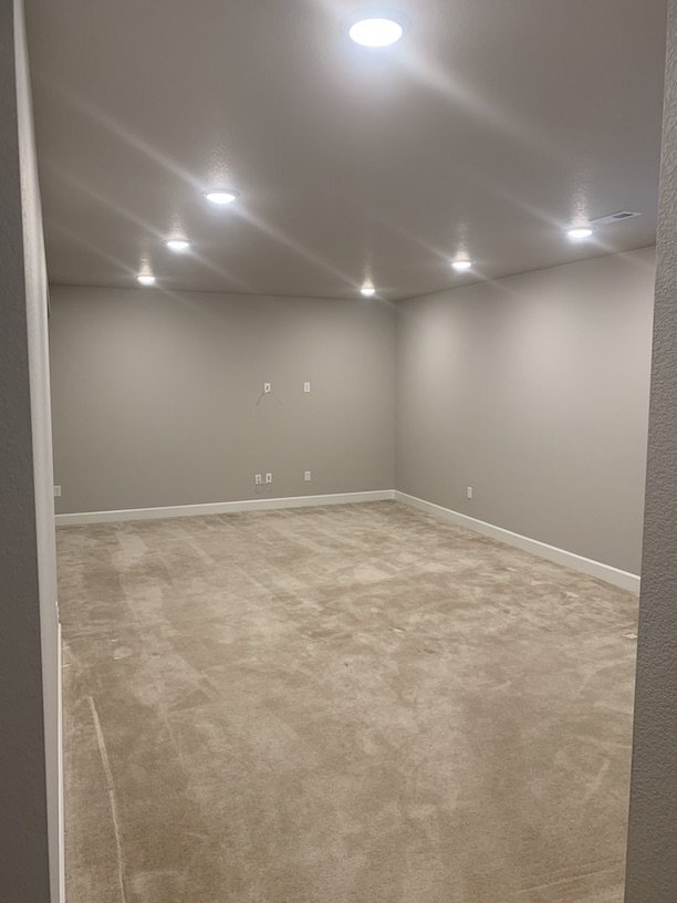 Building Photo - Three bedroom, three bath house for rent.