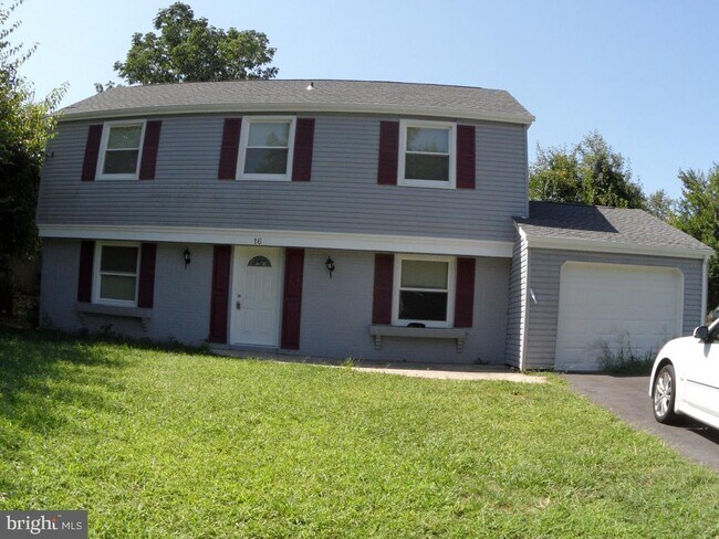 Building Photo - 16 Perennial Ln