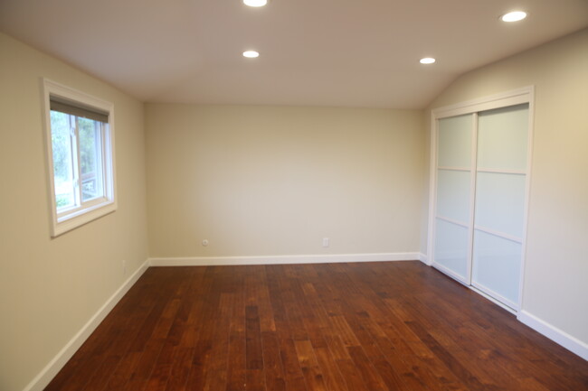 Building Photo - 11151 Bubb Rd