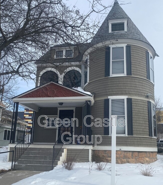 Building Photo - 96 S Union St