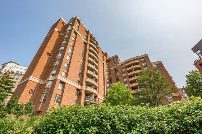 Foto del edificio - 4808 Moorland Ln