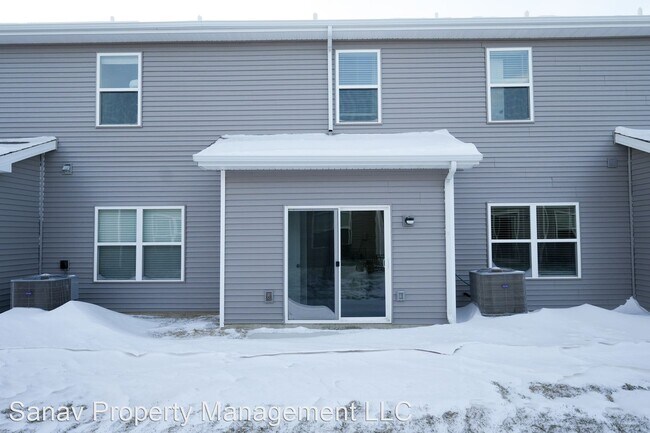 Building Photo - 3 br, 2.5 bath House - 3111 NW Cedarwood Ln