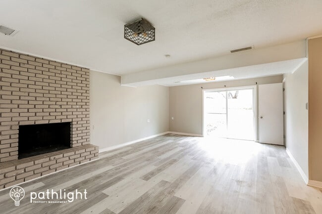 Building Photo - 1017 SW 14Th Street Terrace, Blue Springs,...