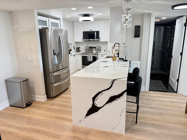 Foto del edificio - 5600 N Flagler Dr
