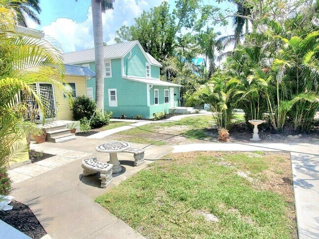 Foto del edificio - 461 W Marion Ave
