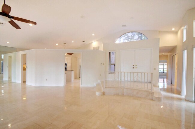 Building Photo - 22595 Esplanada Cir W