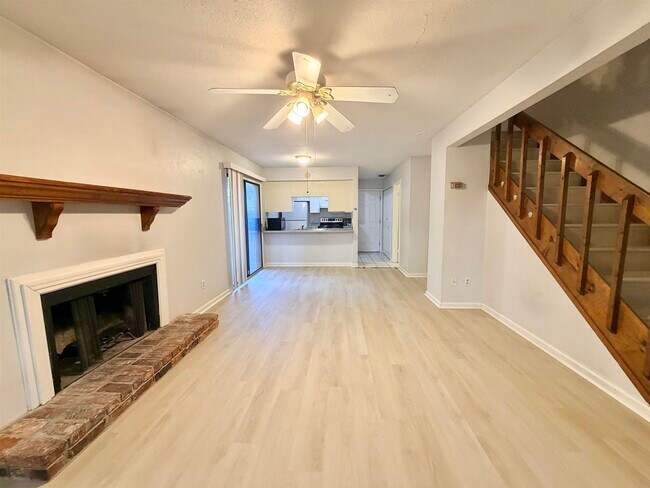 Foto del edificio - 782 Timberway Ct