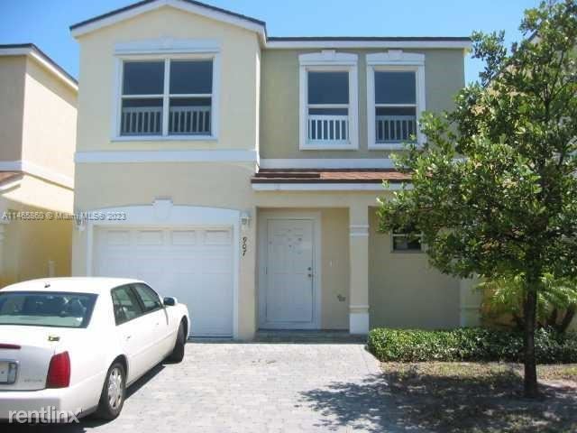 Foto del edificio - 3 br, 2 bath House - 907 SW 15th St 1