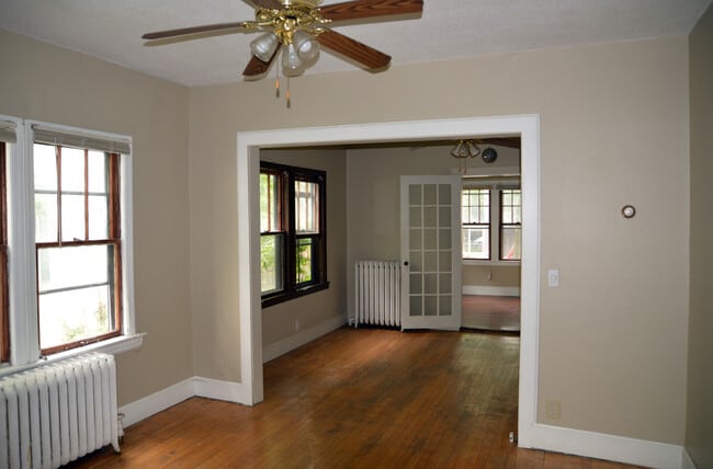 Building Photo - 3115 Girard Ave S
