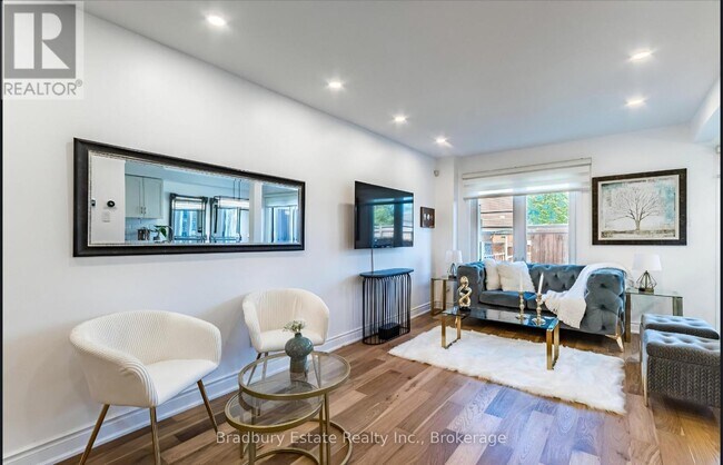 Photo du bâtiment - 6973 Lisanne Ct