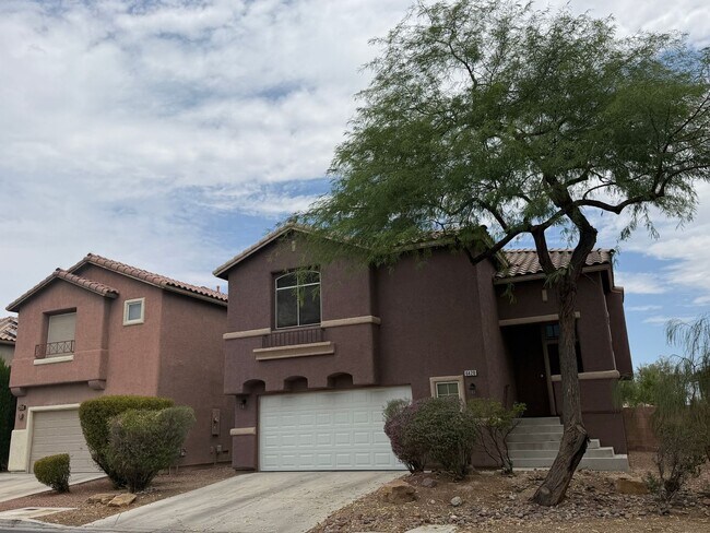 Building Photo - GREAT 2 STORY HOME W/ POOL & SPA