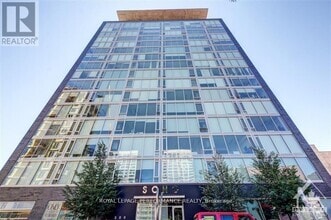 Building Photo - 300-300 Lisgar St
