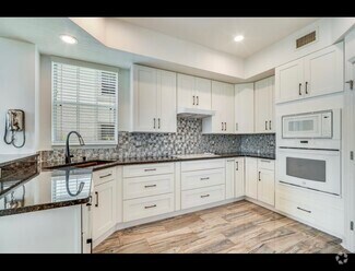 Building Photo - 200 Riverfront Dr
