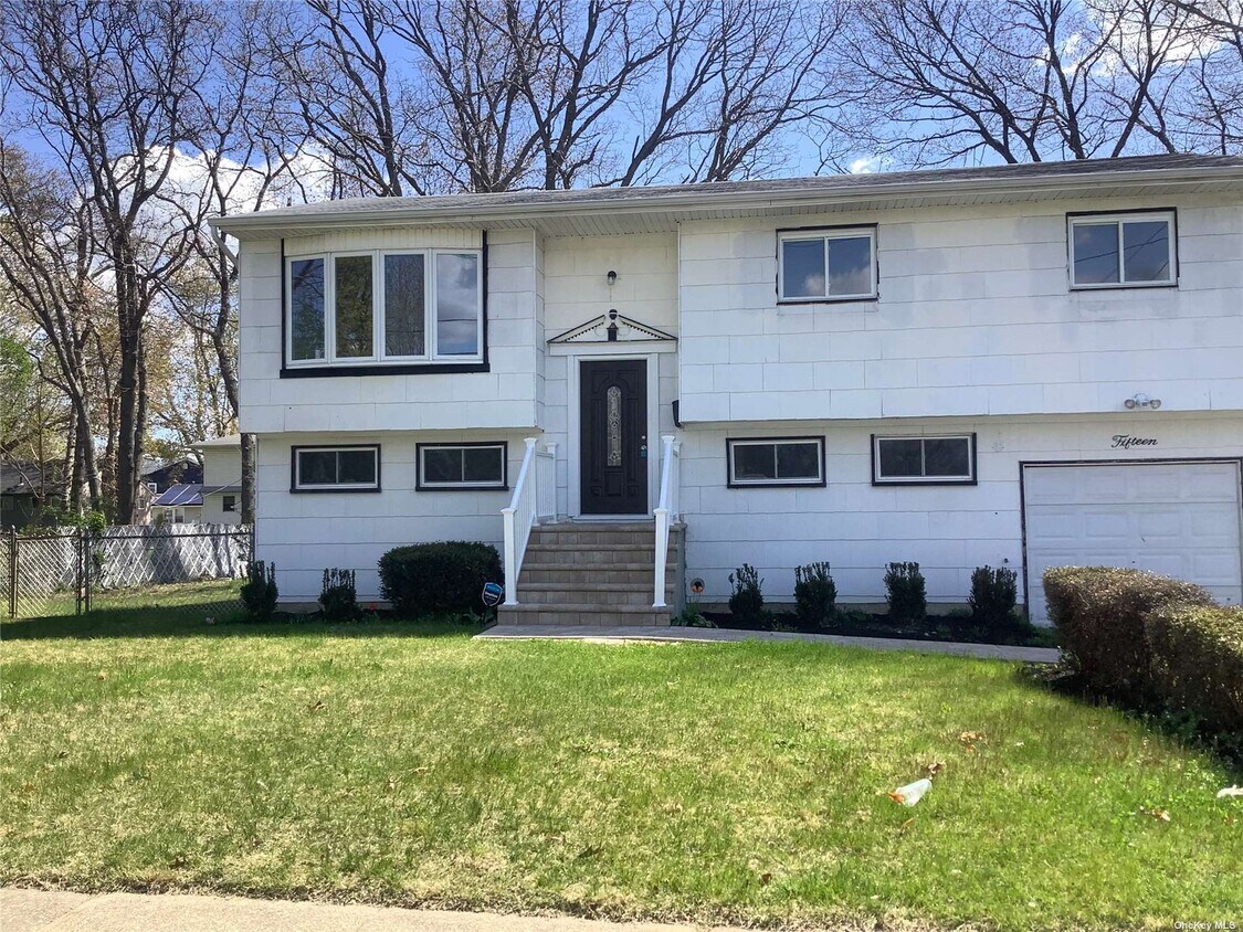 Primary Photo - 15 Carrol St