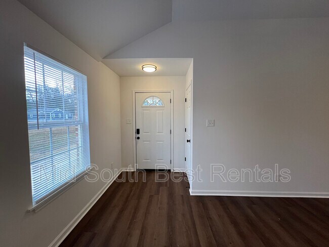 Foto del edificio - 750 Craft Rd