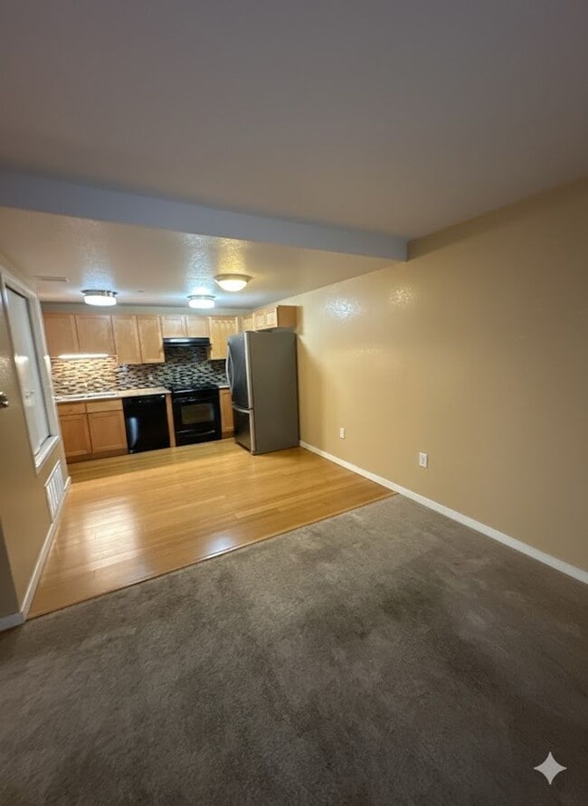 Building Photo - PRICE DROP!!! Fall 2026 Pre-Lease. Updated 1 Bedroom Condo at Landmark Lofts steps from CU With P...