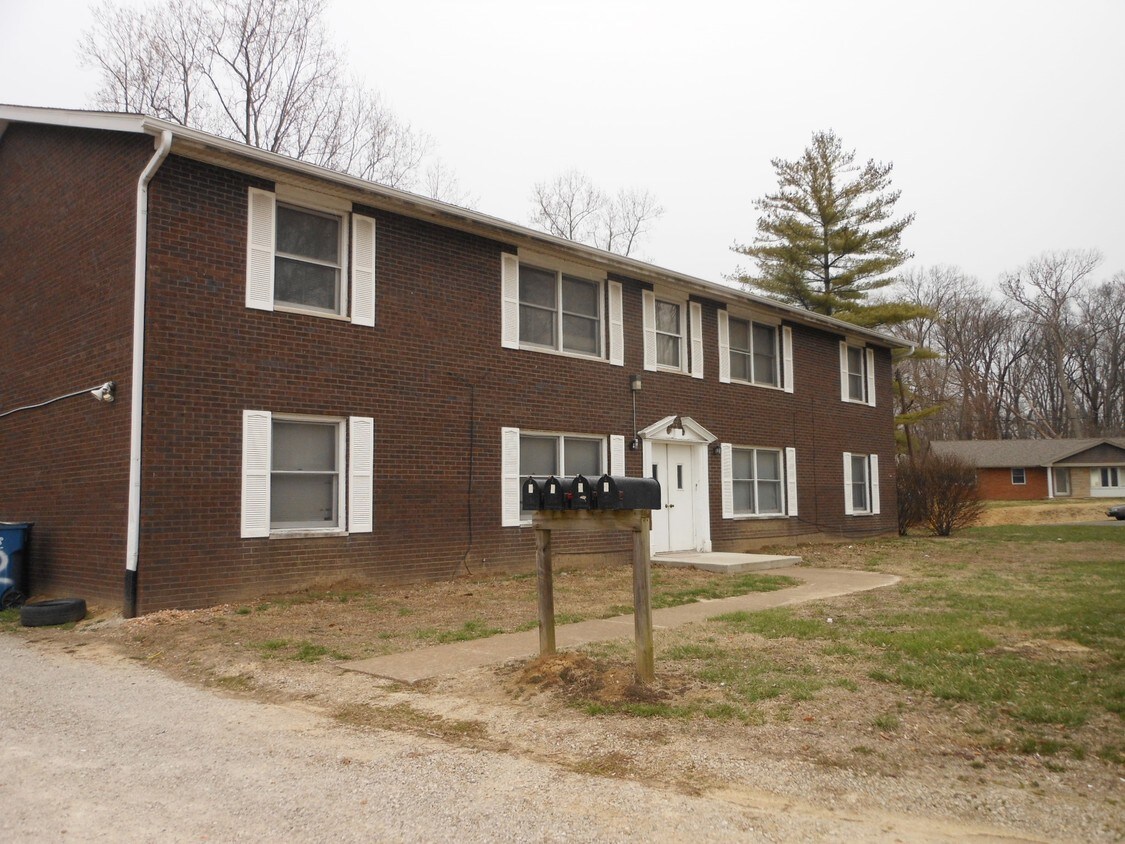 1001 Arrowhead Dr, Collinsville, IL 62234 Apartments in Collinsville, IL