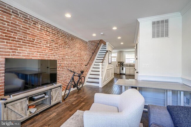 Foto del edificio - 631 S Eaton St