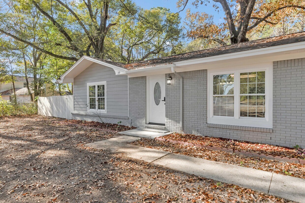 Foto principal - 319 Jones Rd