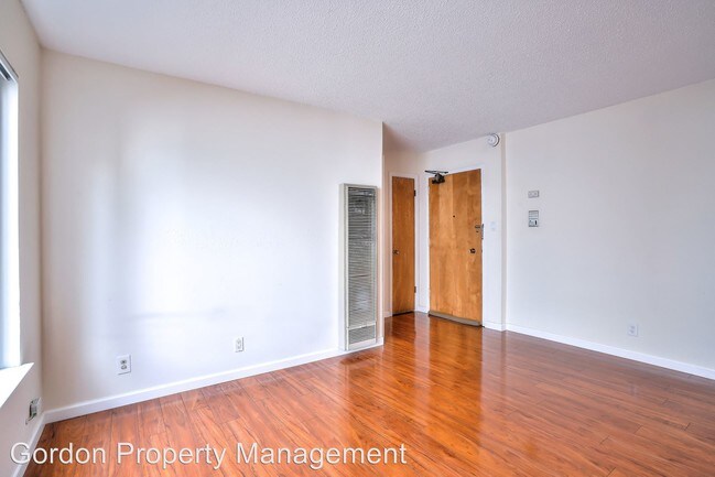 Foto del edificio - 153 12th Ave