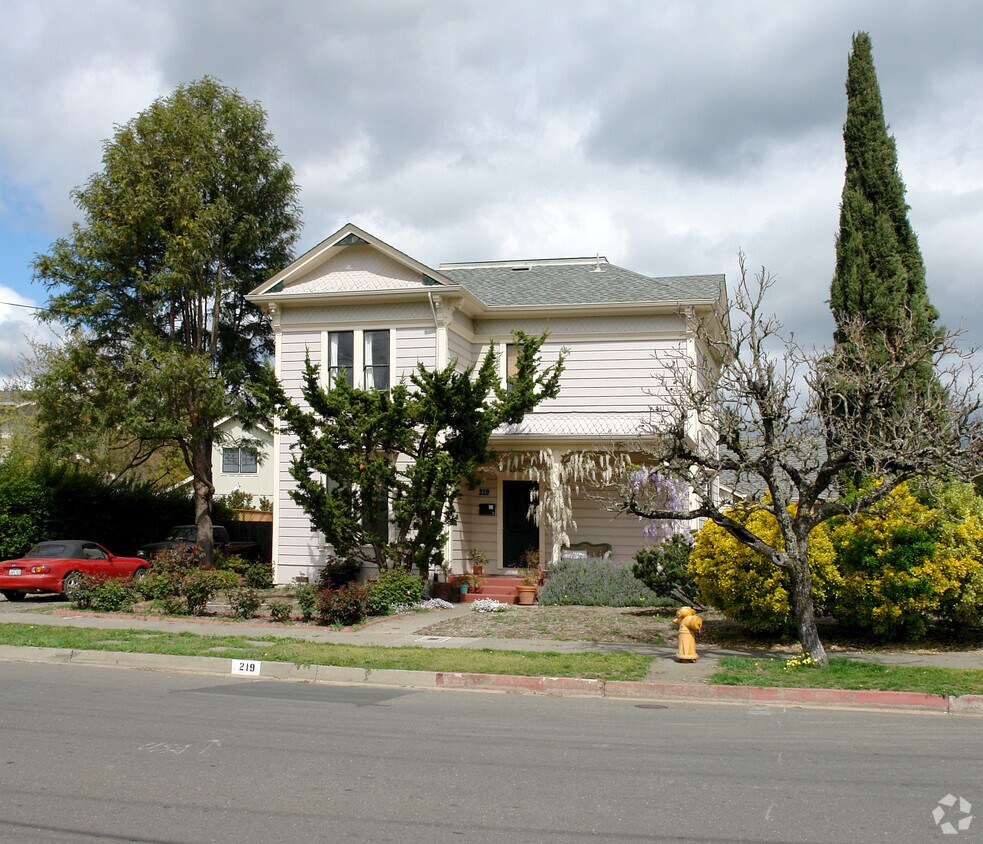 219 Piper St, Healdsburg, CA 95448 Apartments in Healdsburg, CA