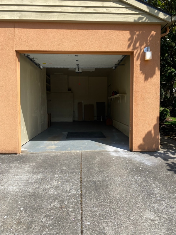 Building Photo - 9087 SW Monterey Pl