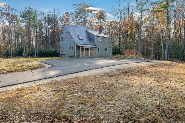 Building Photo - 7 Peyslan Ln