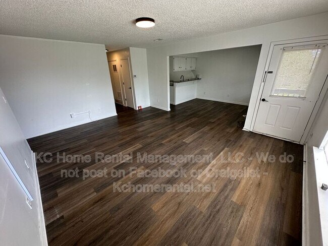 Building Photo - 300 Osage St