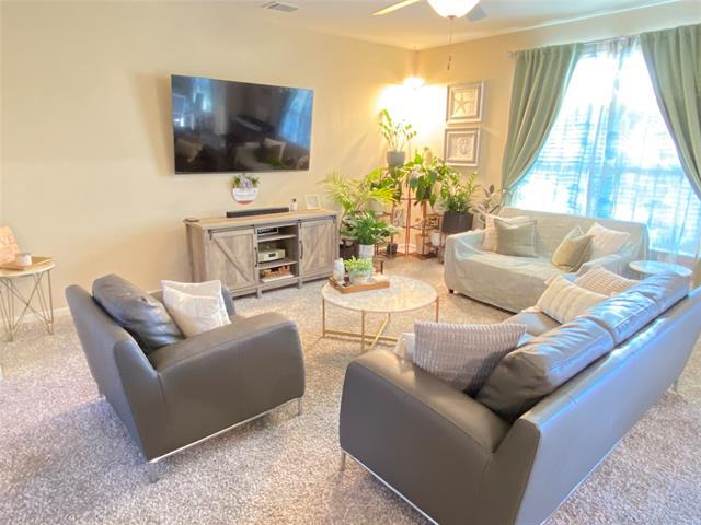 Foto del edificio - 1157 Beaverwood Ln