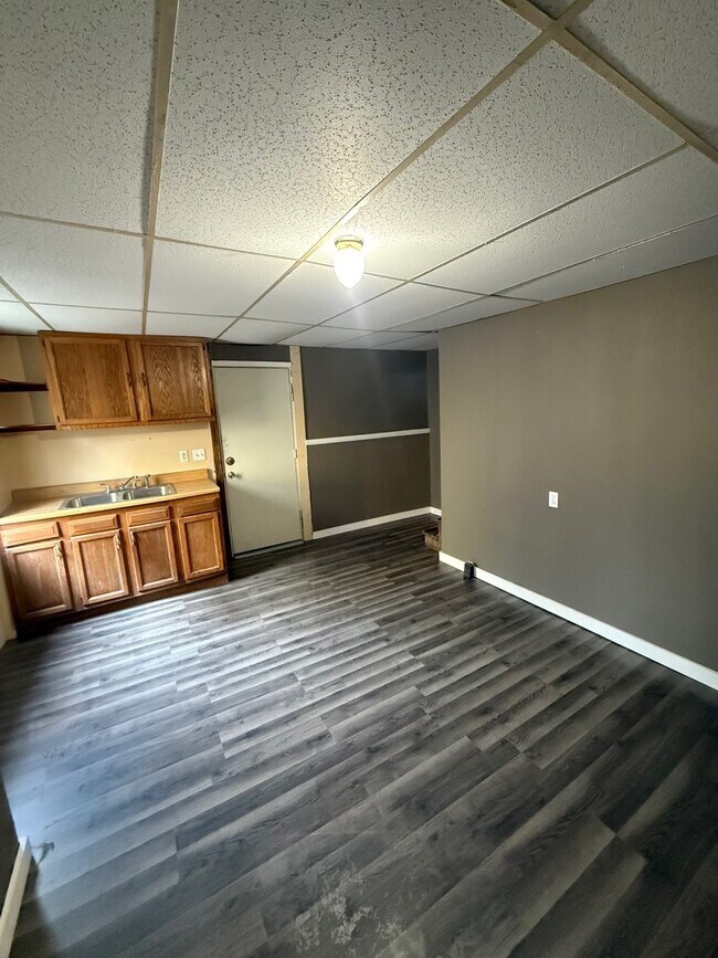 Building Photo - 80 Park Ave