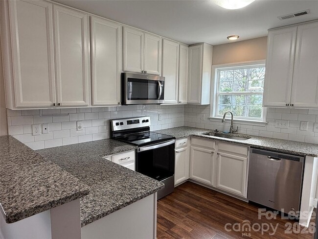 Foto del edificio - 2550 No Mans Ave