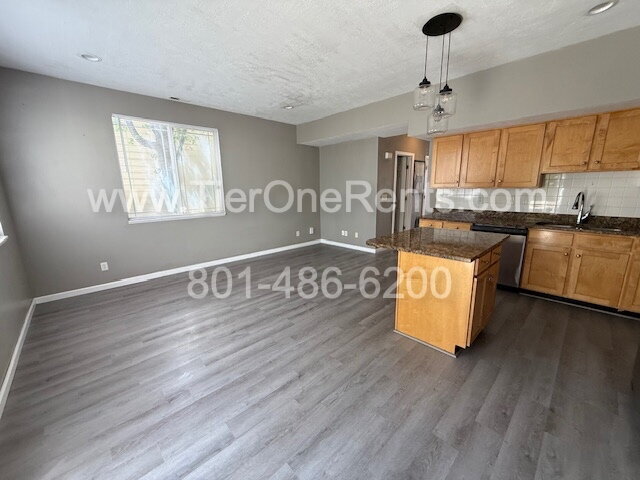Foto del edificio - Move-in special: $500 off First months rent