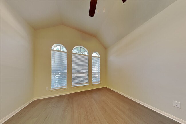 Foto del edificio - 20626 Whiteberry Ct