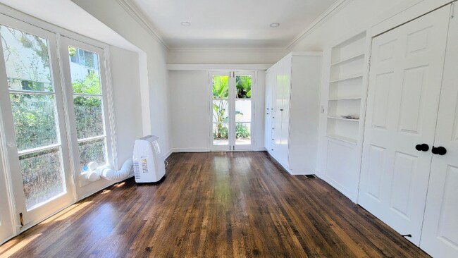 Foto del edificio - 1816-18225 N Harvard Blvd