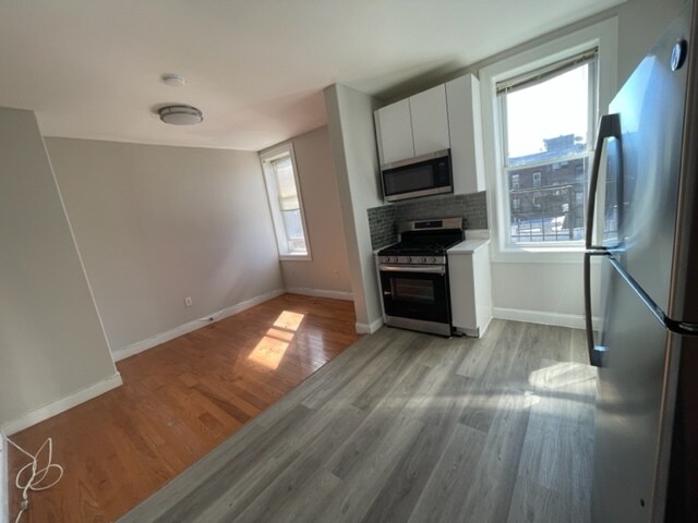 Building Photo - 401 53rd St