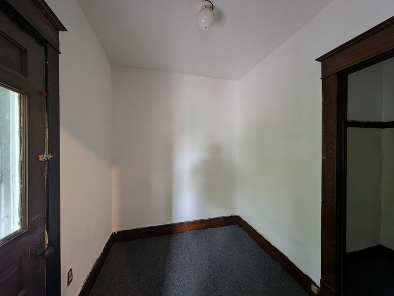 Primary Photo - 364 French St