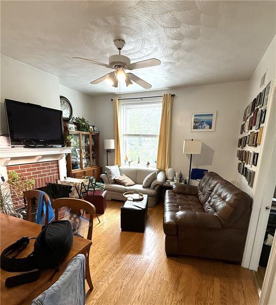 Foto del edificio - 5915 Alder St