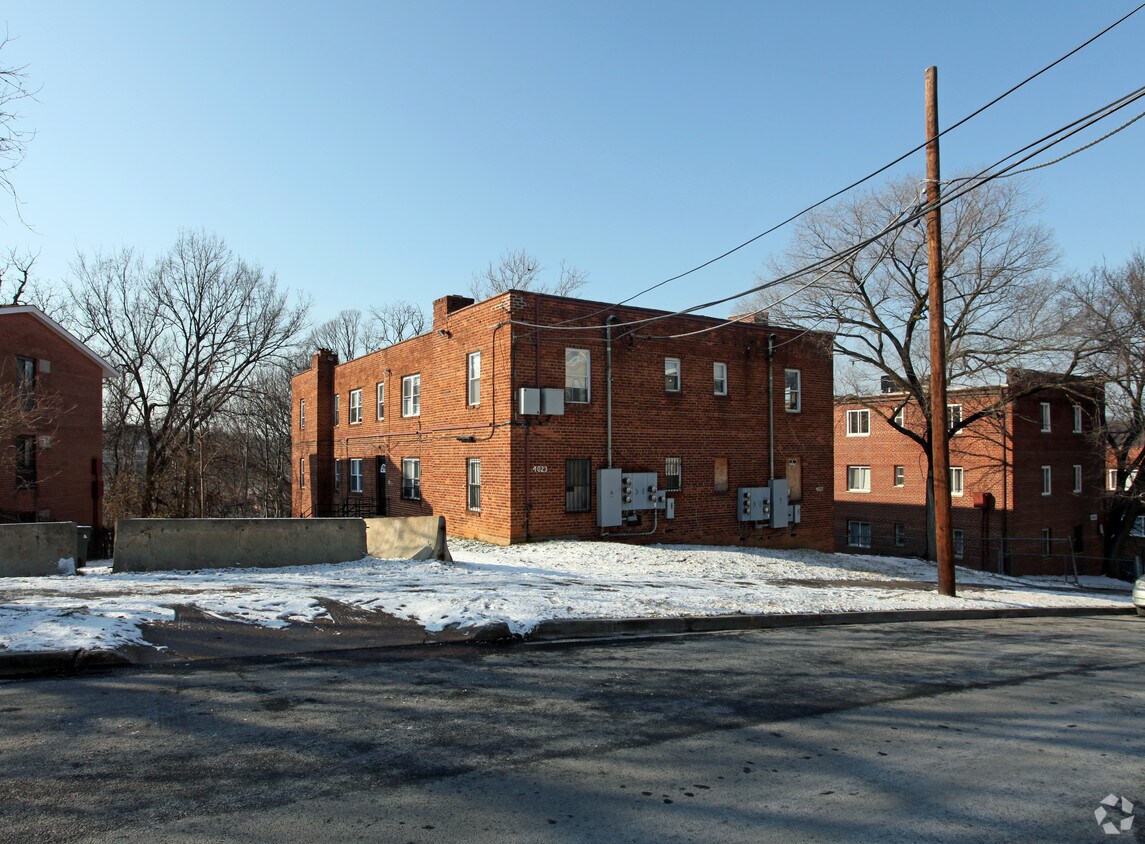 Primary Photo - 4023 3rd St SE