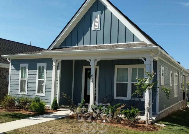 Building Photo - 708 Goswell Dr