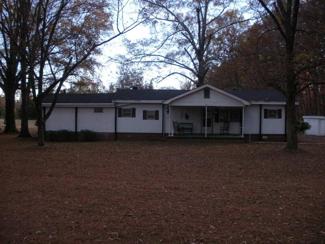 Primary Photo - 195 Fry Street, China Grove NC 28023