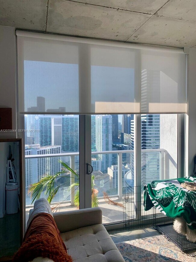 Foto del edificio - 151 SE 1st St