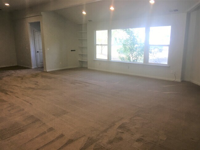Building Photo - 3311 Rubicon Way