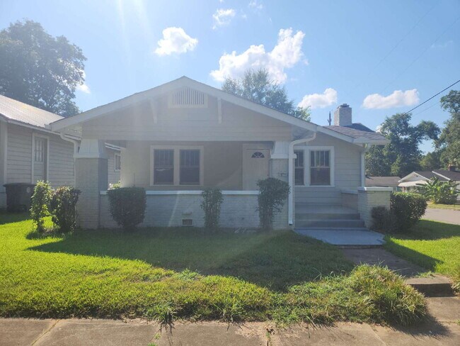 Foto del edificio - 3 Bedroom Home for Rent in Ensley — Housing Choice Vouchers Accepted