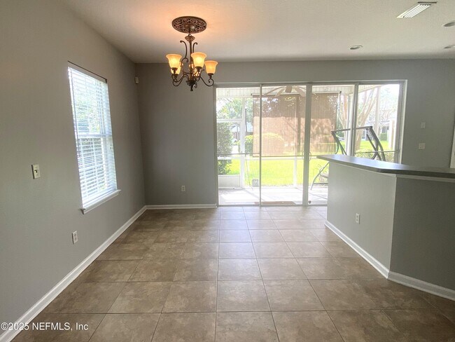 Foto del edificio - 4839 Parkhurst Pl