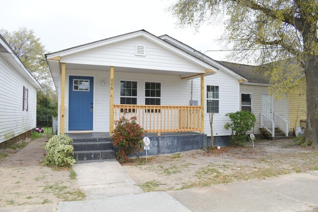 Building Photo - 806 S 8th St