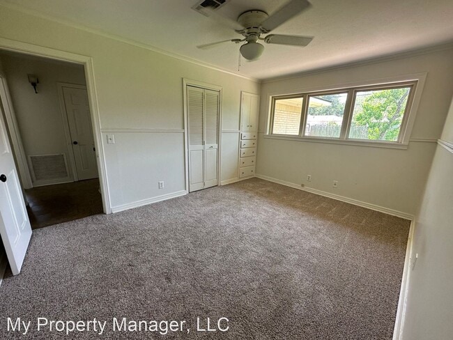 Building Photo - 3 br, 1 bath House - 525 Haynes Avenue